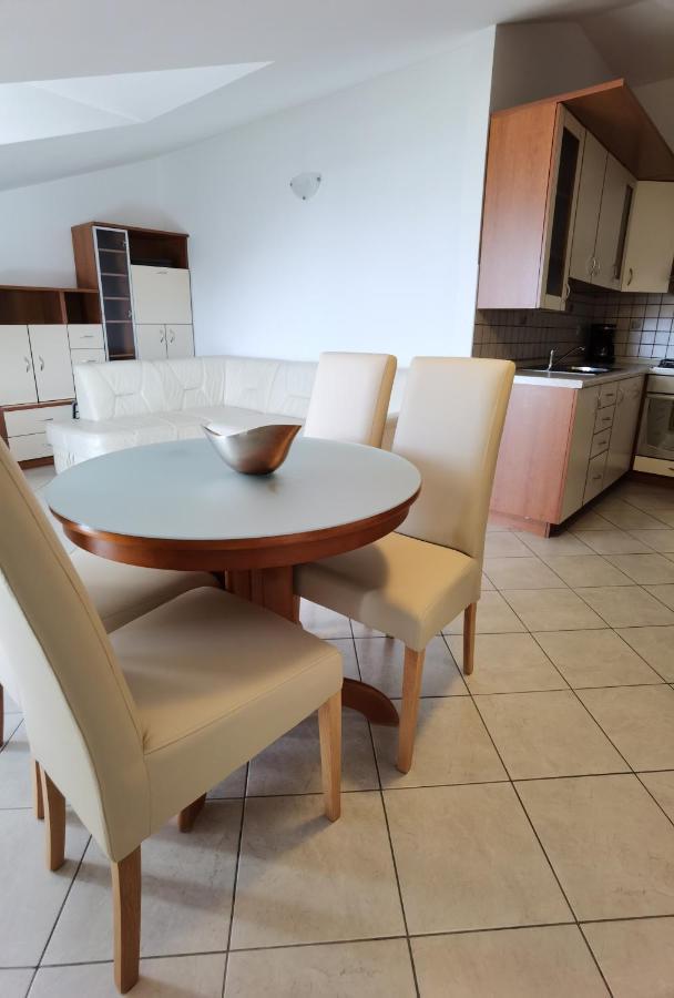 Apartment Skaline Малинська Екстер'єр фото